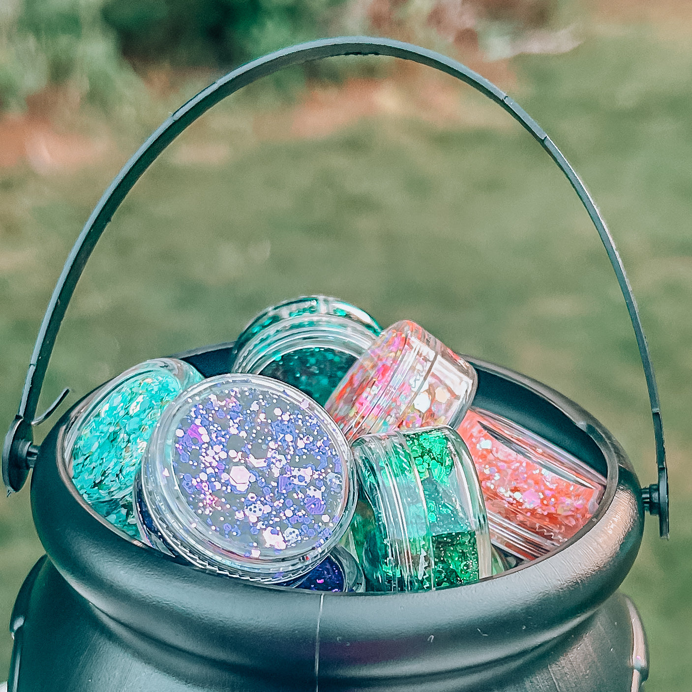 Cauldron of glitter